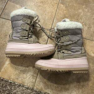 Khombu Pink and Gray Girls Winter Boots